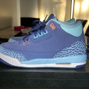 6.5y Jordan 3s 
Worn once